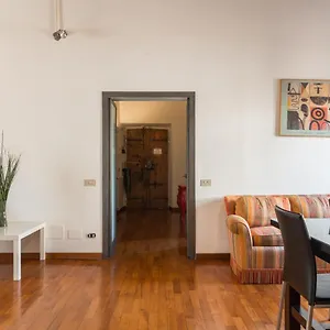  Apartamento Via Del Teatro Pace